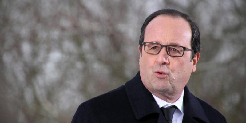 Hollande a "l’impression qu’une armée est passée" au cimetière juif profané de Sarre-Union