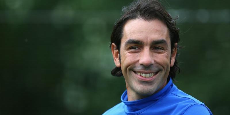 Robert Pires, dernier champion du monde 98  et ex- de Metz à la retraite