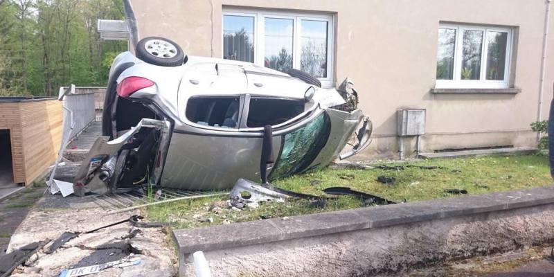 Moselle : le vol de la voiture se termine contre la façade d’une maison