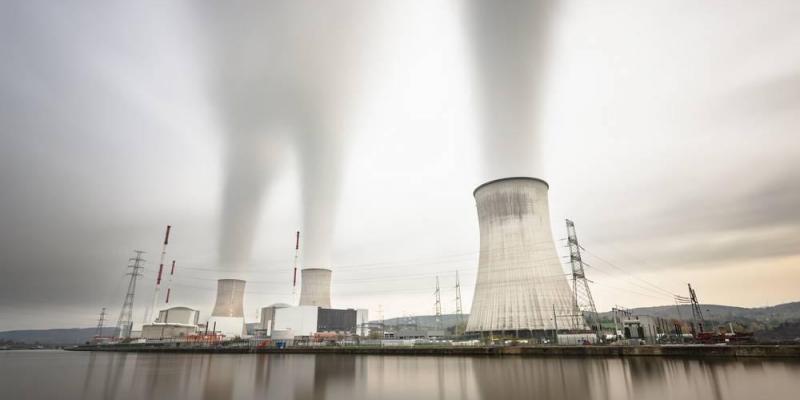 Les deux centrales nucléaires belges en partie évacuées après les attentats de Bruxelles