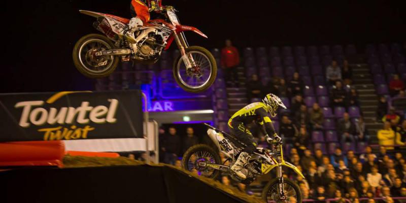 PHOTOS. A Amnéville, les pros de la motocross ont fait le show au Galaxie d'Amnéville