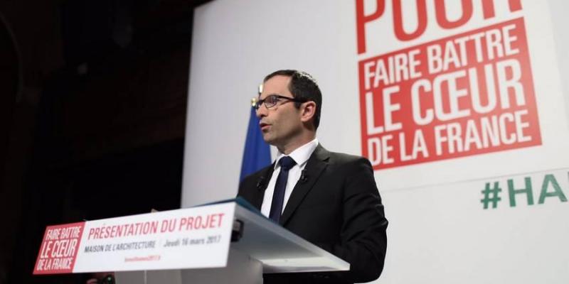 Hamon promet un référendum sur le droit de vote des étrangers aux élections locales