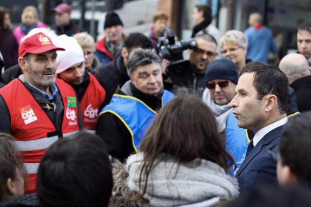 Hamon considère que Macron est un "marchepied" pour le Front national