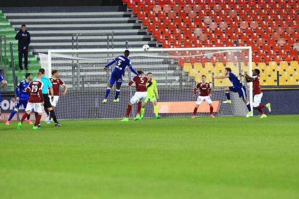 Ligue 1: Metz s’incline face à l’OL lors d’un match rejoué à huit-clos