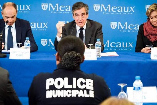 Fillon veut des polices municipales armées dans toutes les villes de plus de 10 000 habitants