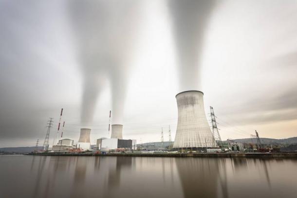 Les deux centrales nucléaires belges en partie évacuées après les attentats de Bruxelles