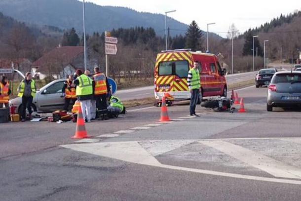 Saulxures-sur-Moselotte : un automobiliste qui refuse une priorité tue un motard