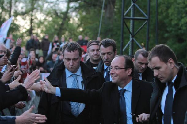 Hollande veut "arracher" les électeurs au FN avant les départementales