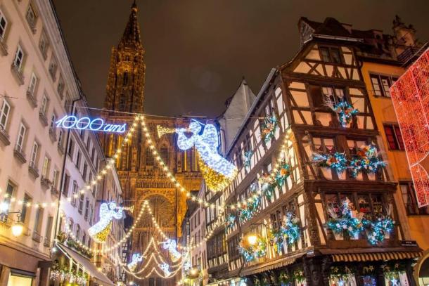 Strasbourg ouvre un marché de Noël hyper-sécurisé dans la crainte d'un attentat