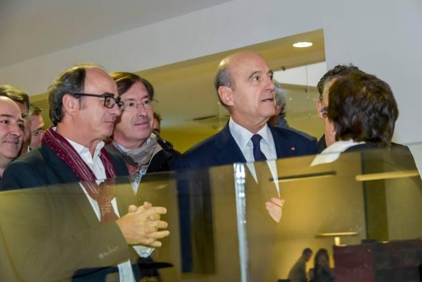 Juppé appelle les élus locaux à "faire des efforts" pour l’accueil des migrants