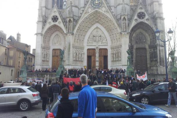 A Nancy, une manifestation féministe se transforme en "défouloir anticatholiques"