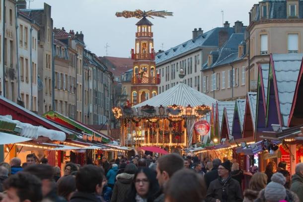 La sécurité du marché de Noël de Metz est renforcée, après Berlin