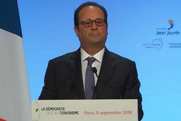 VIDEO. François Hollande: des "tentatives" d'attentats déjouées ces "derniers jours"