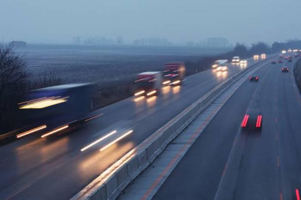 Sur l’A31, une bijoutière agressée et braquée par de faux policiers