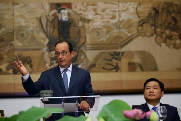 Burkini: Hollande rejette l’idée d’une loi pour l’interdire